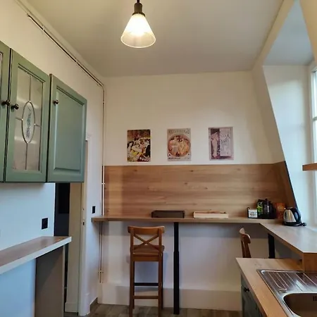 Logement De Charme 2 Chambres 100M2 Hypercentre 2Eme Etage Nemours Exterior photo