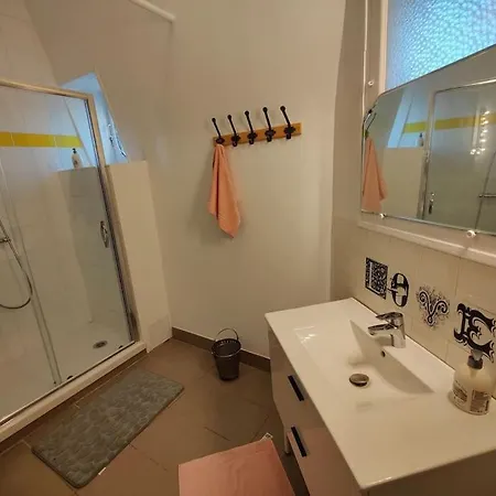 Logement De Charme 2 Chambres 100M2 Hypercentre 2Eme Etage Nemours Exterior photo