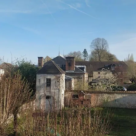 Logement De Charme 2 Chambres 100M2 Hypercentre 2Eme Etage Nemours Exterior photo